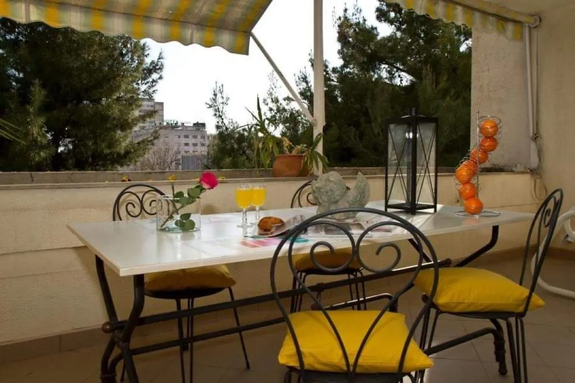 Spacious Three-Bedroom Apartment With Balconies Split Croatie