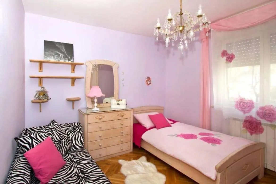 Spacious Three-Bedroom Apartment With Balconies Split